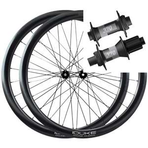 COPPIA DI RUOTE DUKE BACCARA 42 SLR2 DISC / DT SWISS 370 CL HG - 11
